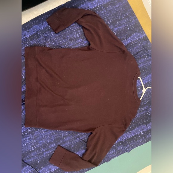 Express Quality and Fit -Large - Burgundy - sweatshirt - Picture 4 of 5